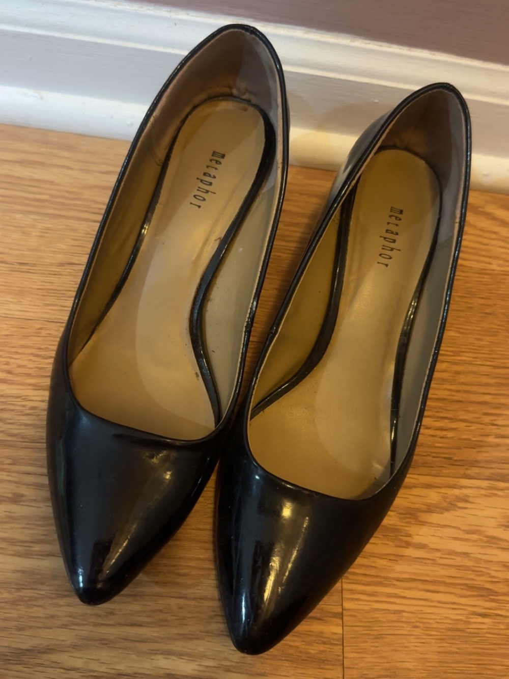 Metaphor Black Patent Pointed Kitten Heels